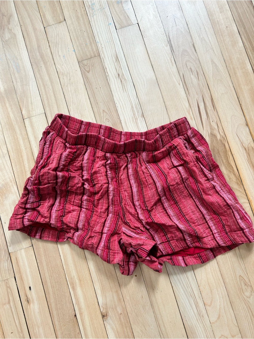 Women’s Casual Red Striped Elastic-Waist Shorts